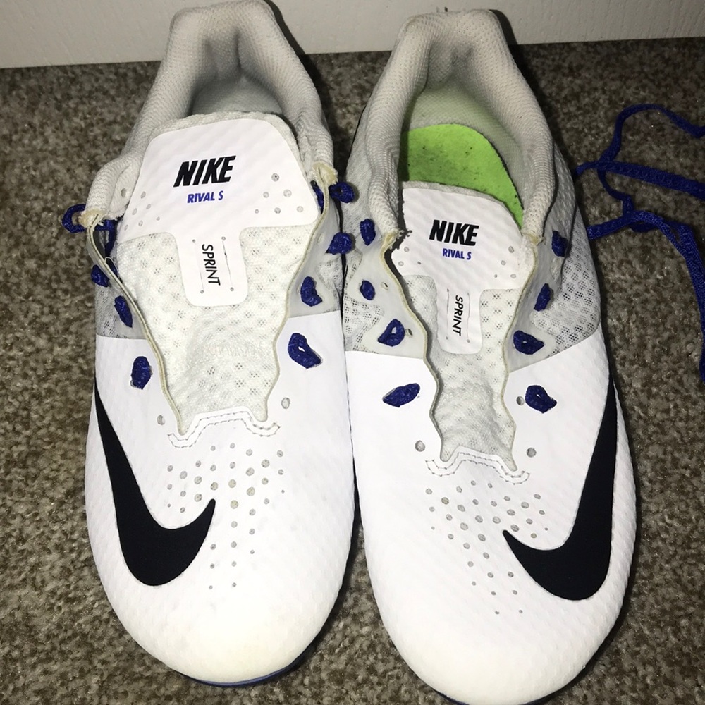 Track spikes